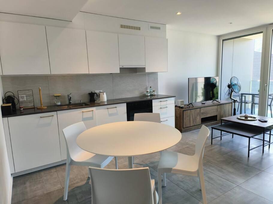Design Apartment Melano Lake Exteriör bild